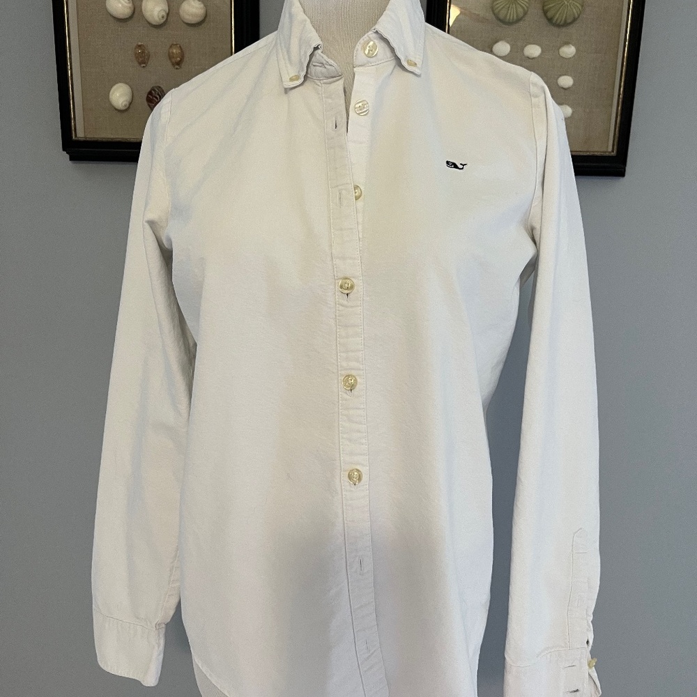 Vineyard vines button down shirt